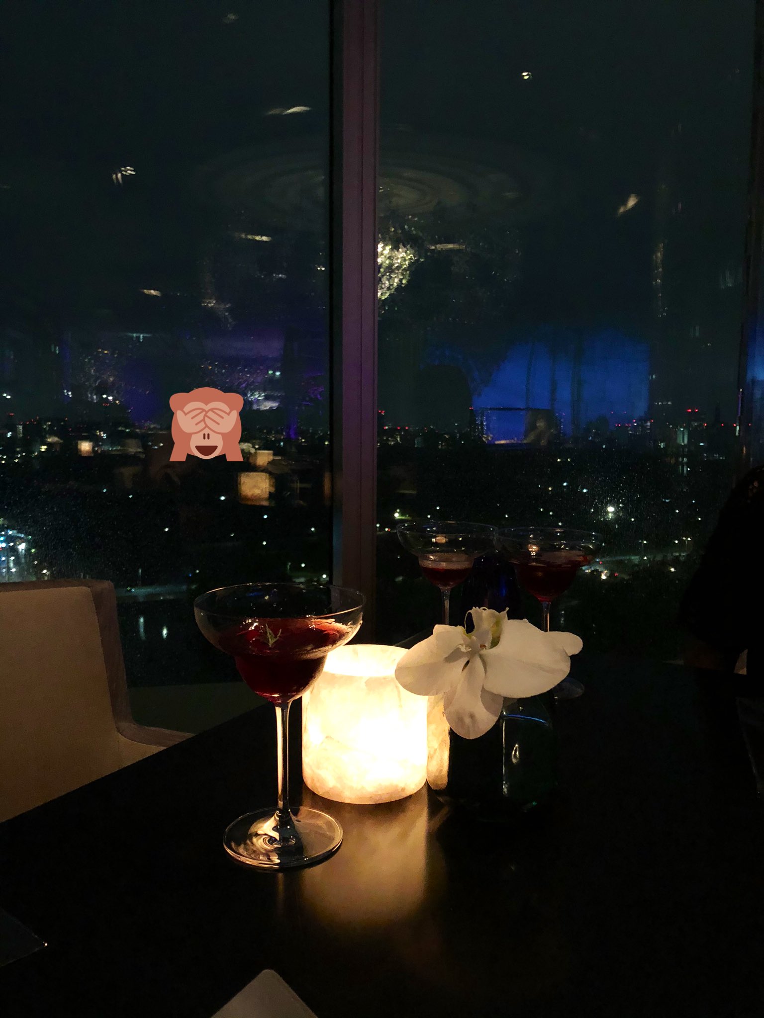 Mochiのホテル旅 V Twitter 夜はピーターへ ペニンシュラはこちらのバーやアフタヌーンティーでよく利用していたので 今回泊まれて嬉しい ピーター ハッピーアワーがお得なのでコロナ前は仕事帰りによく寄ってました 今回とった写真がピーターらしくないので