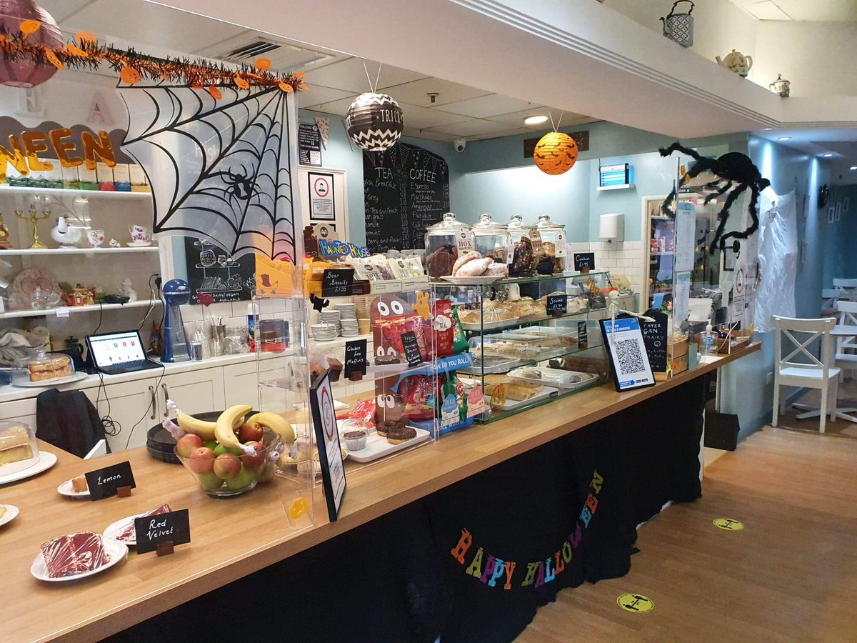 teapot6a's tweet photo. Who says #Halloween is cancelled this year?..... not us #makingthebestof2020
 @littleteapot9 #tearoom @ParkMallAshford #ashford @love_ashford #Kent #seasonal #treats  #TrickORTreat https://t.co/TqZaWc3SZD