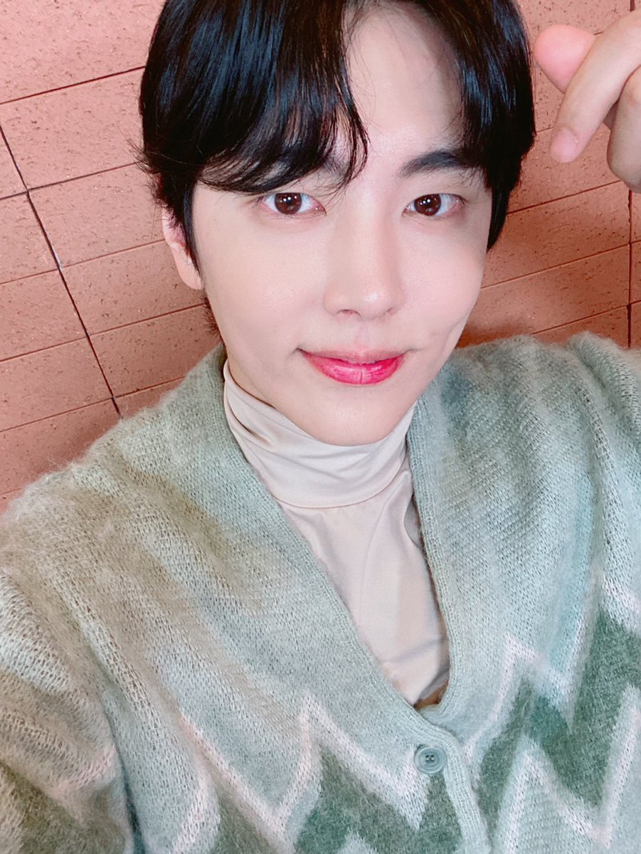 LJYLOOK's tweet photo. #JAEYOON #재윤 #SF9 https://t.co/iGUGRoLEvX