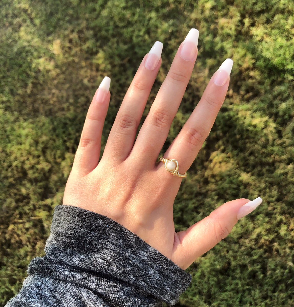 LOVING MY CUSTOM @lycheethings RING🤍
$16 (???!!!!)
pick your own wire &amp; pick your own crystal (she posts the benefits of each crystal on her page) seriously- go check her out 🤍💙