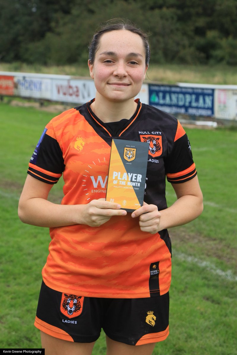 <a href="/adiecostello/">Adrian Costello</a> presented @emsmiitth with her Hull City Ladies POTM award today! 👏

Player of the month award by <a href="/Awards_FC_/">Awards FC</a> , sponsored by <a href="/WOLDSENGSERVICE/">WOLDS ENGINEERING</a>! 👏

📸 Kevin Greene @evntphotoshull 

#TigressWay | #OneTeamOneDream