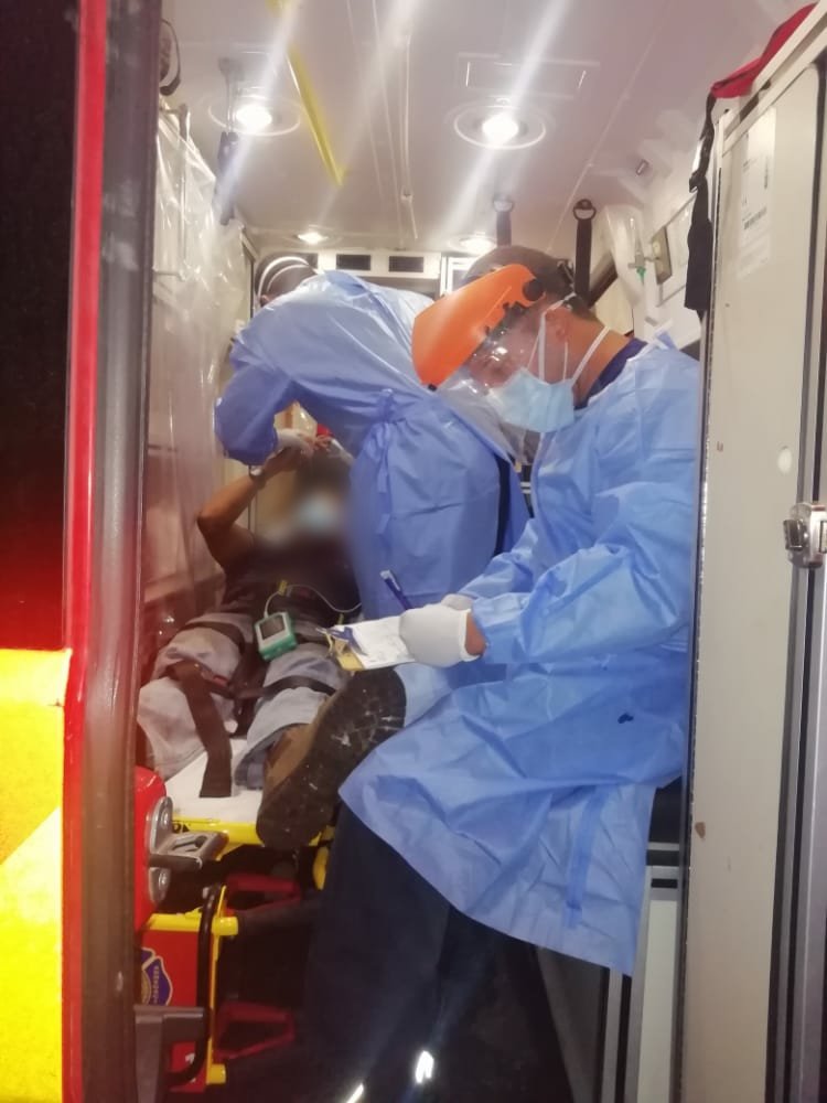#Bugaba en la noche de ayer paramedicos #SAMER atendieron a persona herida por accidente vehicular, ocurrido en vía hacia Cerro Punta. #SalvaguardandoVidas #TUM