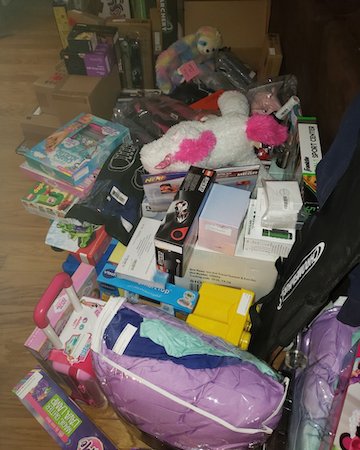 We are keeping the UPS and FedEx elves very busy delivering so many smiles for local children!  Thank you all so much for your donations so far and please, if you haven't already, visit our Amazon Wish List and shop for a toy to donate!

zcu.io/7k9f