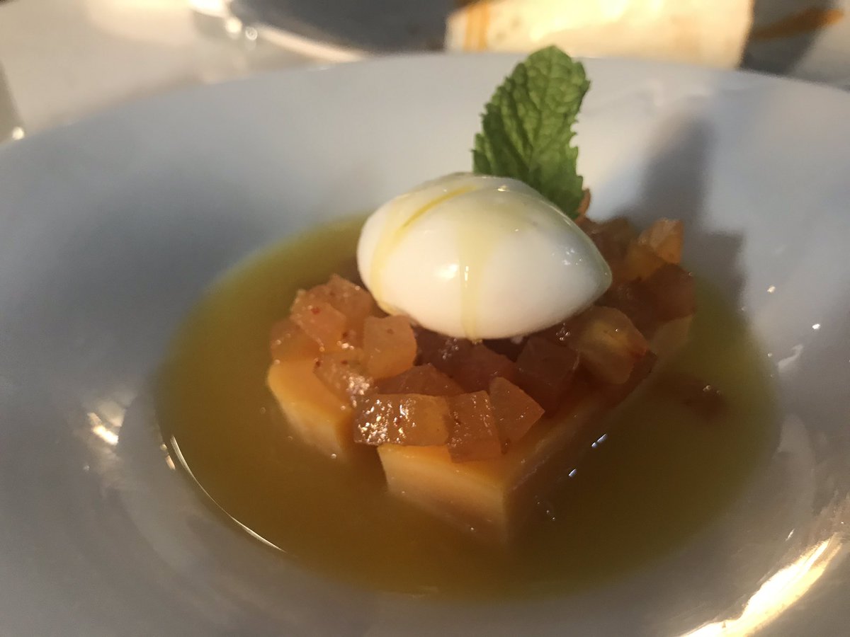 lossentidos13's tweet photo. Lunes 19 abrimos para almuerzo,  puedes reservar de 13,30 a 15,30.  Aunque algunos no quieran, se puede Confiar  en la hostelería. (Estaréis más seguros q en el metro, el super o una sala de espera) Posdata: tocino lo de calabaza, ciruela especiada y #Aove temprano https://t.co/HGN5tlob4N
