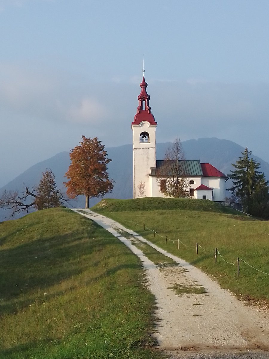 AndreaBellavit's tweet photo. #Šebrelje, Sveti Ivan e #Divjebabe https://t.co/6SdodYKym9