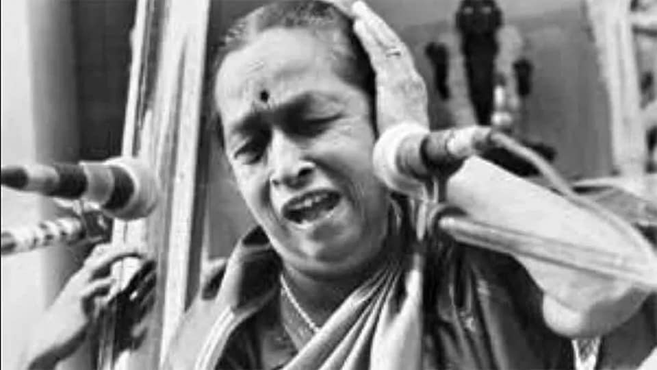 7/n #SaraswatiDarshan  #सरस्वतीदर्शनPadma Bhushan Dr.  #GangubaiHangal ji (5 Mar 1913 – 21 July 2009), the legendary vocalist of the  #Kirana gharana, known for her deep & powerful voice, a disciple of the Pt  #SawaiGandharva ji.  https://www.parrikar.org/vpl/?page_id=267