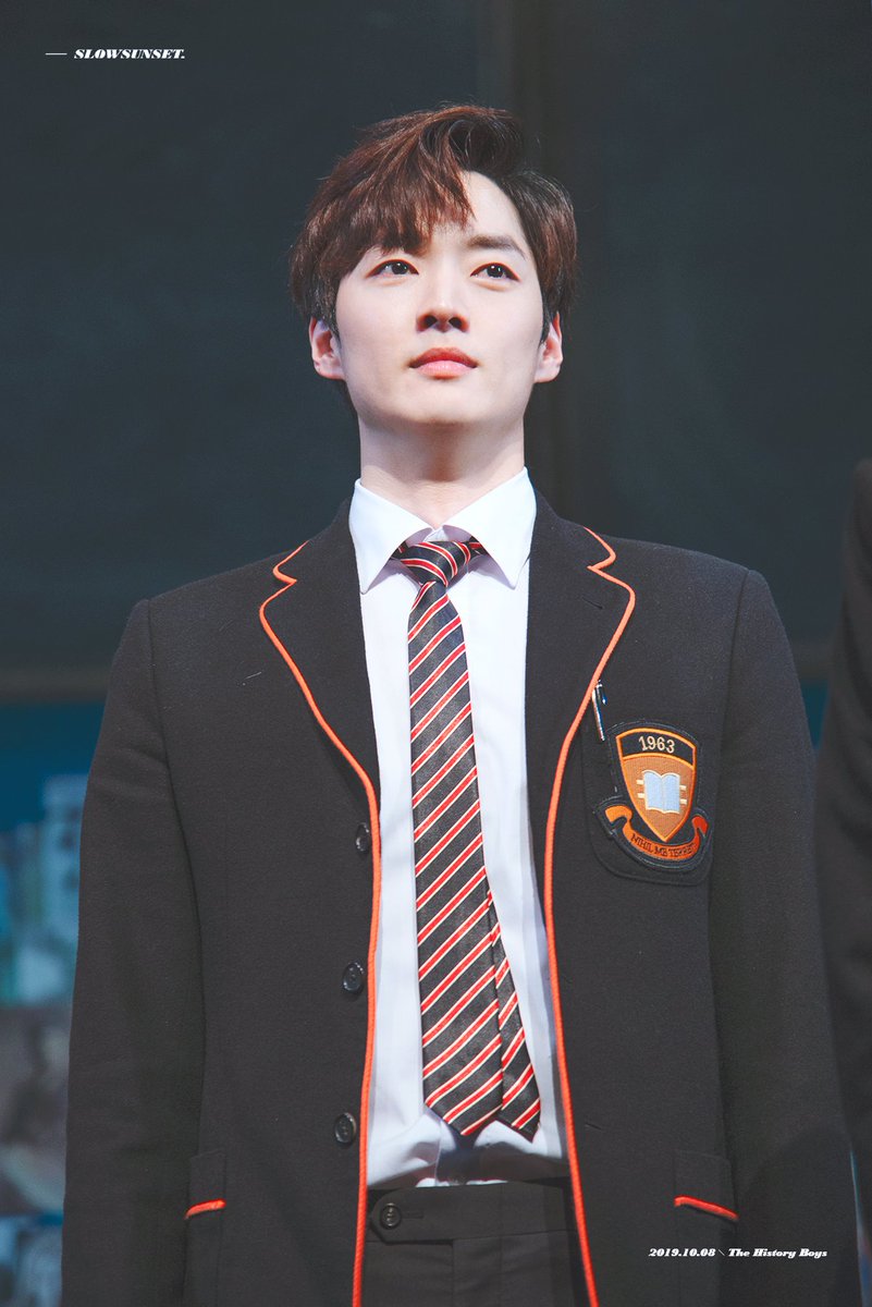 엔딩 인터뷰에선 거의 고개를 떨구고 있었고 자주 울었다. 여리고 감성적인 데이킨이라 가해자보다 피해자라는 느낌이 더 강하게 들었다. 우리 지울 수 없는 상처를 받은 걸까 라고 영킨이 묻는다면 아마 넌 평생 그 상처를 잊지 못하고 살아가겠지 라고 답할만한.