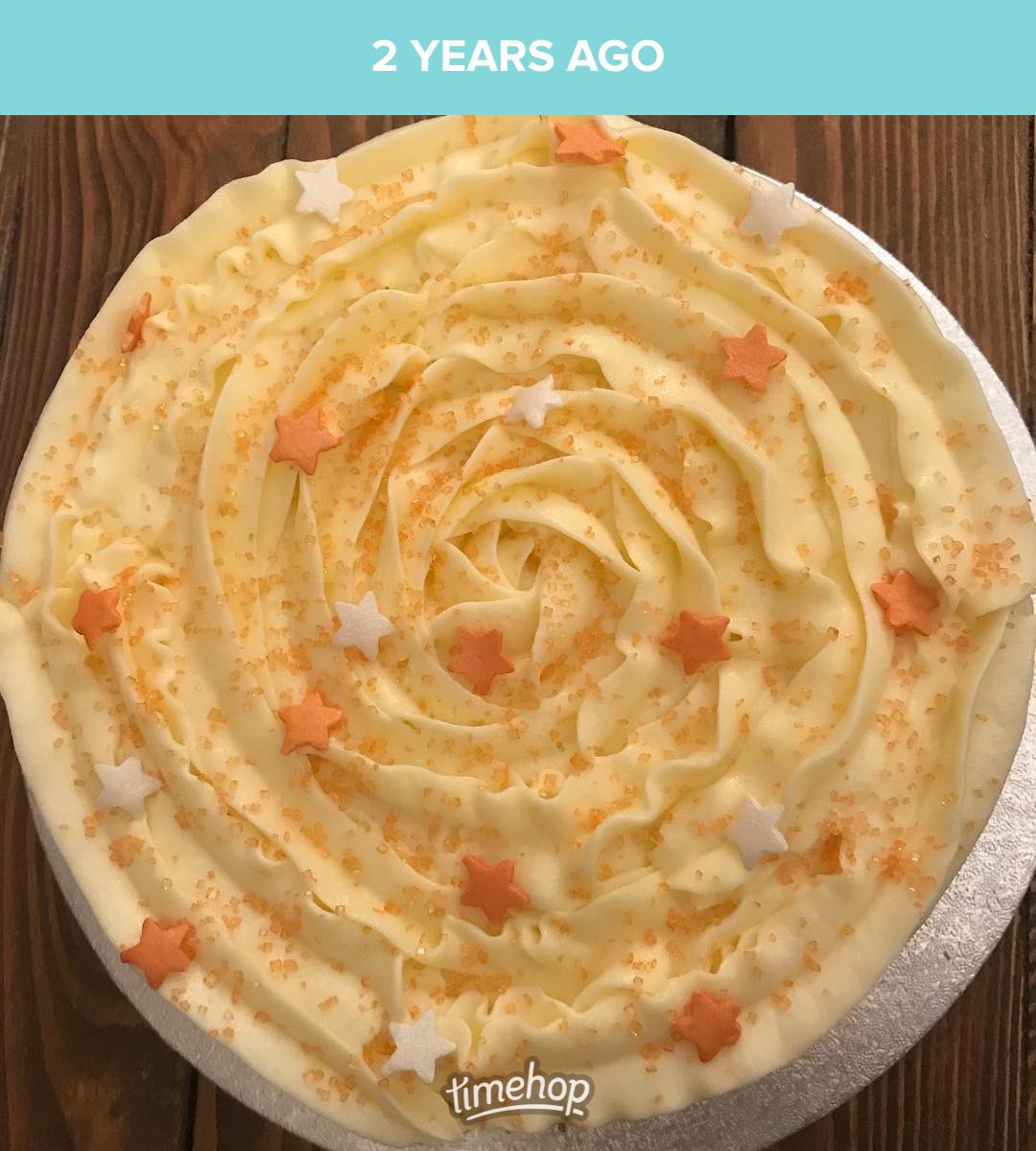 Throwback 2 years ago to 2 birthday cake. A chocolate cake 🍫🎂 and an orange cake 🍊🎂.