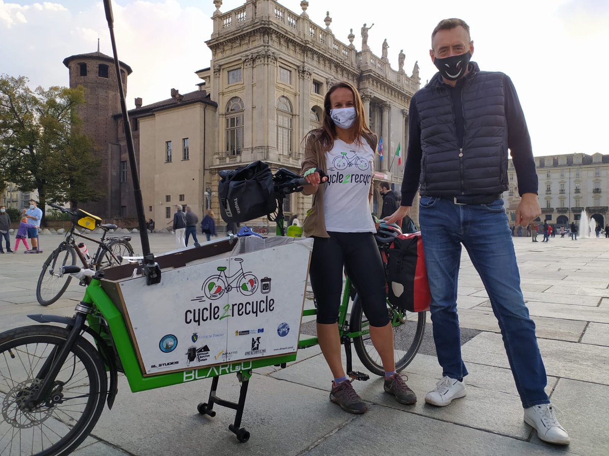 c_appendino's tweet photo. #RT @TorinoClick: In bici lungo lo Stivale per raccogliere la plastica abbandonata: si conclude oggi, 18 ottobre, a #Torino la sfida di Myra Stals per  #ambiente 
#plasticfree #plasticpollution
Maggiori dettagli:
🌍 https://t.co/OL7EOTo1w1 https://t.co/E91Fox5gM5