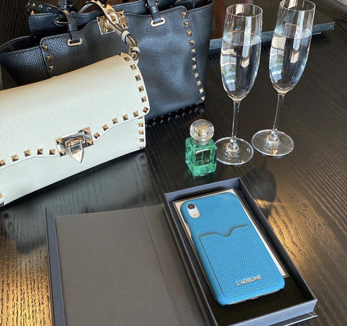 LADELINE_'s tweet photo. New Back Cover Card Case!
https://t.co/nZGhO5EhML https://t.co/488Q8GREHe