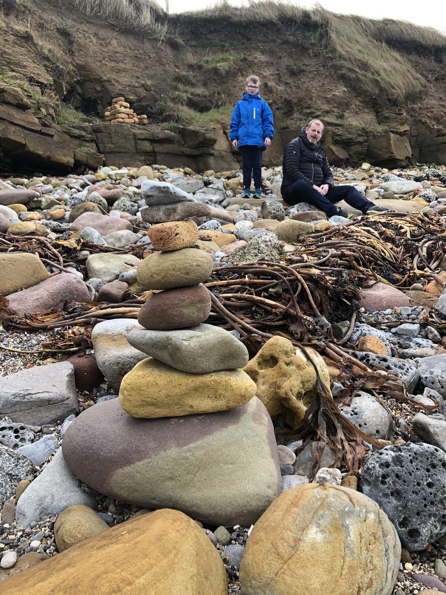 Blyth’s Stone stacking sculpture @BraesHigh @BraesArt_Design @BraesHSFamilies #braesbigdraw #braescreativity