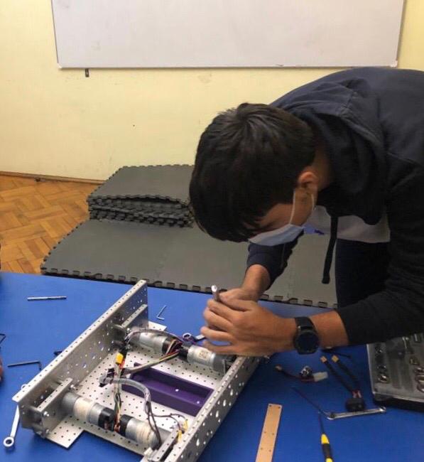 ro2d2team's tweet photo. After quite a long wait, we finally got back into the swing of things and started to redesign our chassis!
#SOLIDWORKS #ULTIMATEGOAL #ForceForChange #firsttechchallenge #FIRSTTogether https://t.co/aALNPIb15p