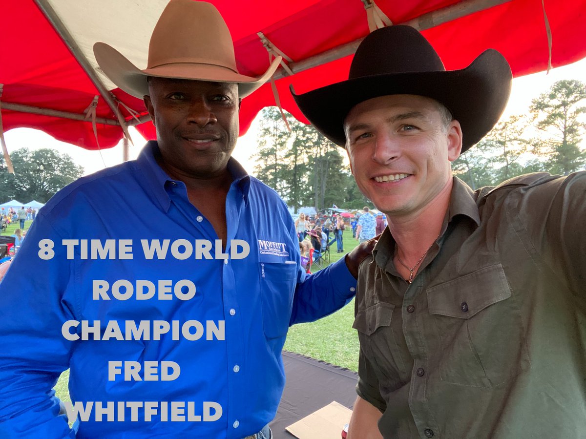 JohnnyBHolloway's tweet photo. On stage in front 4,000+ Texans interviewing &amp; introducing country singers Easton Corbin, Sundance Head, Jake Worthington and other artists for the nonprofits 5th annual #BootsForTroops #ConcertInTheCountry! https://t.co/WfZZrmShsr