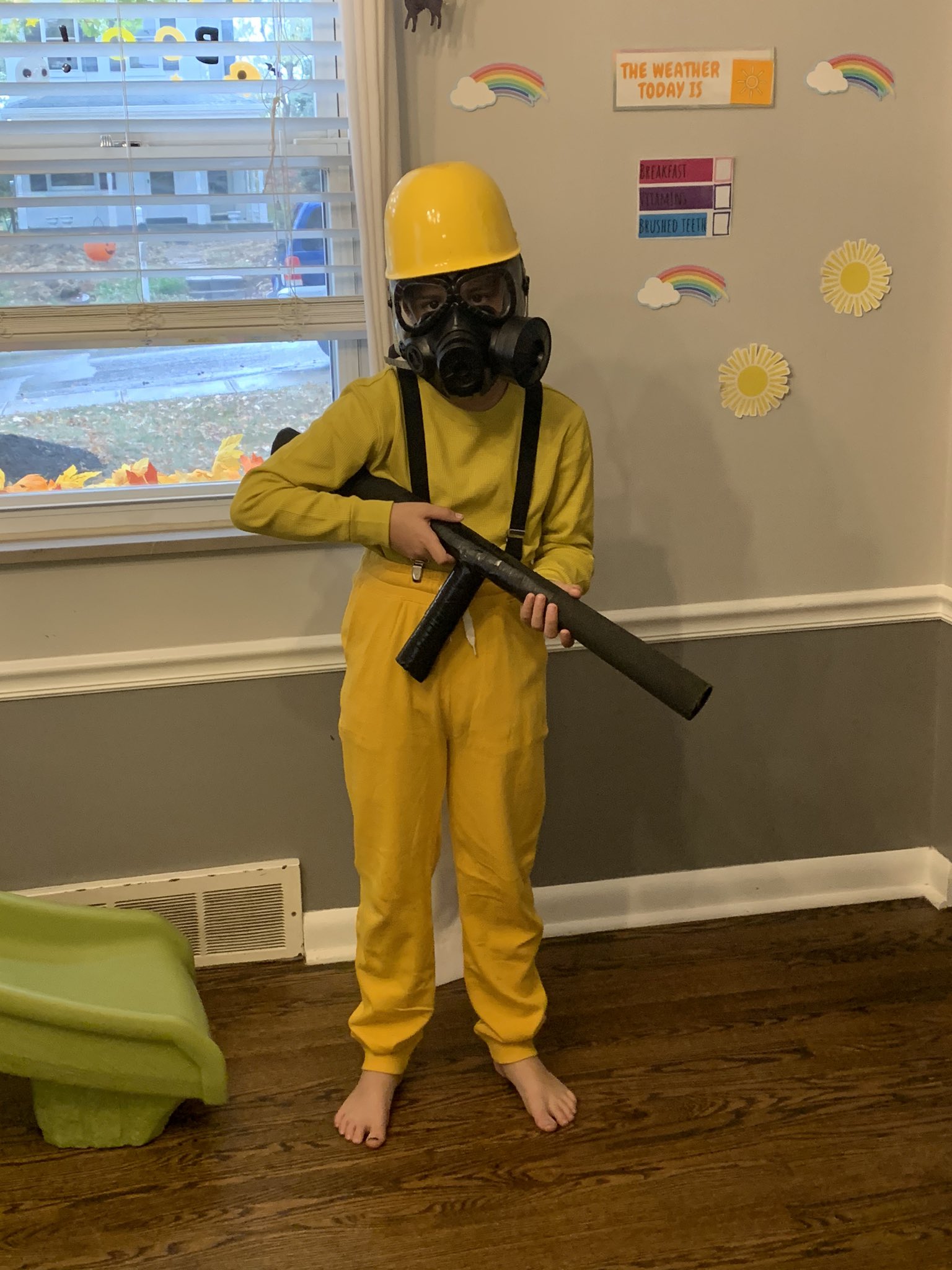 Amanda Ciani On Twitter What He S Going For How He Looks What I See Halloween Cosplay Trickortreat Roblox Piggy Breakingbad - roblox hazmat suit hat