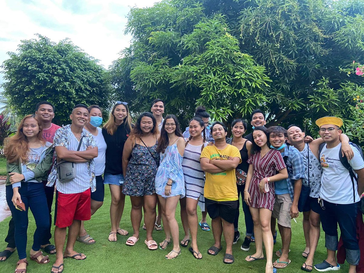 annellecortan's tweet photo. 𝓼𝓸 𝓰𝓻𝓪𝓽𝓮𝓯𝓾𝓵 𝓽𝓸 𝓫𝓮 𝓼𝓾𝓻𝓻𝓸𝓾𝓷𝓭𝓮𝓭 𝔀𝓲𝓽𝓱 𝓽𝓱𝓮𝓼𝓮 𝓹𝓮𝓸𝓹𝓵𝓮 💕 https://t.co/PkFdn99nxw