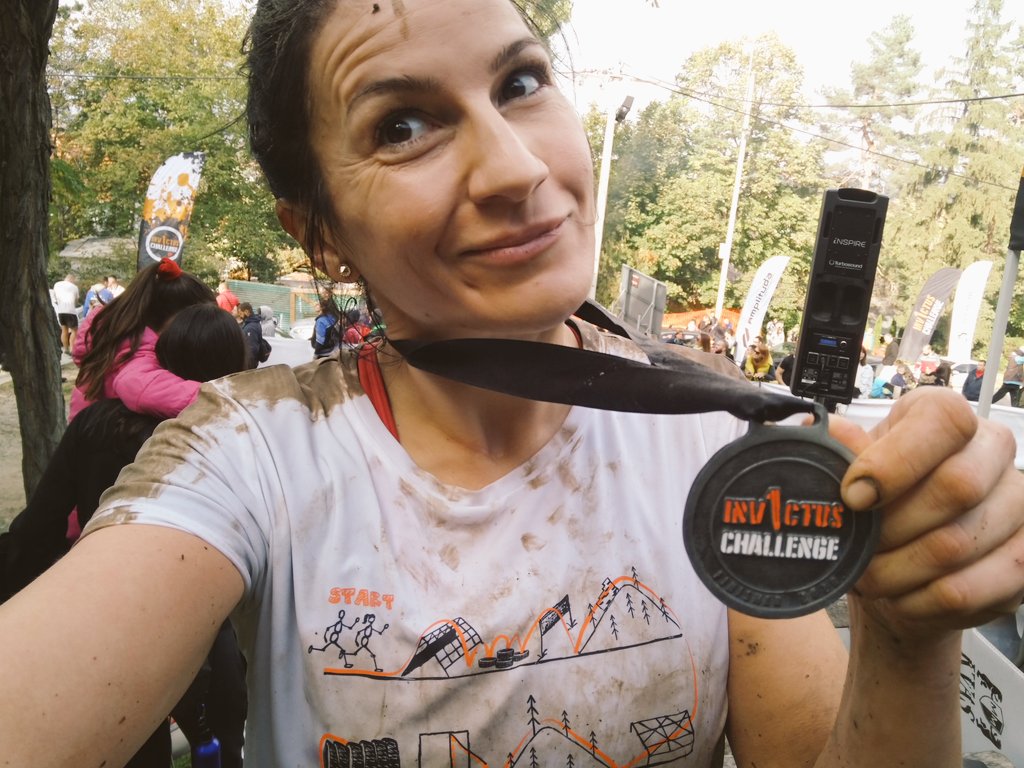 ZZuzuni's tweet photo. e sta ima
umesto rinflajsha, blato
i medalja 😎 #invictuschallenge Fruska gora, 9km plus 22 prepreke https://t.co/URSzgtks8s
