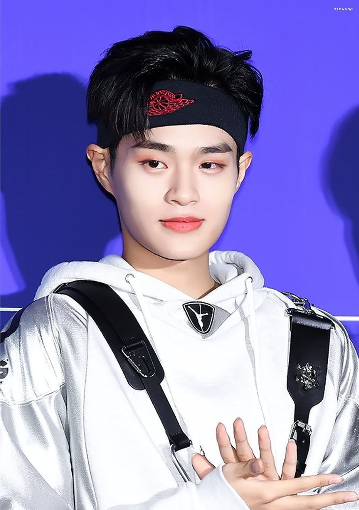 Pikahwi0's tweet photo. 201018 Gangnam Festival
#이대휘 #DAEHWI #LEEDAEHWI #AB6IX https://t.co/xutFiSXhi5