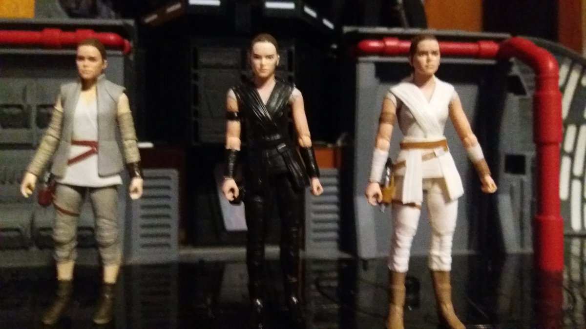  #StarWarsSunday Custom figure thread, part 1. I decided to update the Island Journey VC Rey, and the Ep 9 version of Rey, plus her dark side version. IJ Rey is the only one finished