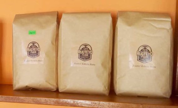 SirDavidKN's tweet image. Get yourself a pack of @RugyeyoFarm Roasted Robusta beans. 
It is made in Uganda and by Ugandans. 
Aroma 👌 quality 👌 taste 👌
Place your order now!