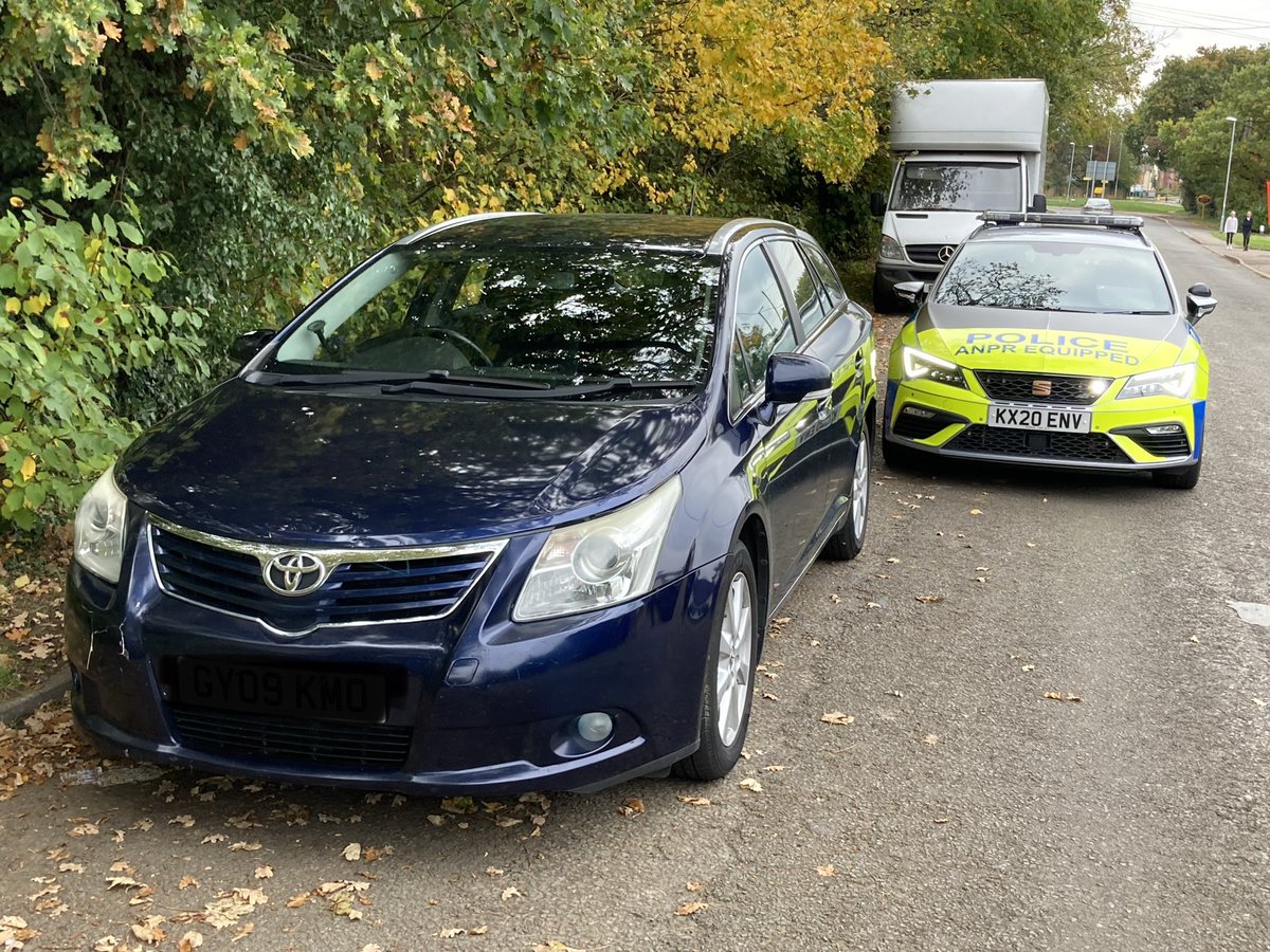 Vehicle reported stolen in Lincolnshire, safely stopped in Northampton using TPac tactics. 2 arrested and car returned to the happy owner #OpJourney #roadcrime <a href="/NorthantsPolice/">Northants Police</a> @ANPRNorthants <a href="/CInspThompson/">Chief Inspector Tom Thompson</a> <a href="/NorthantsSupt/">Rachael Handford</a> <a href="/NPASMidlands/">NPAS Midlands (Central Region)</a>