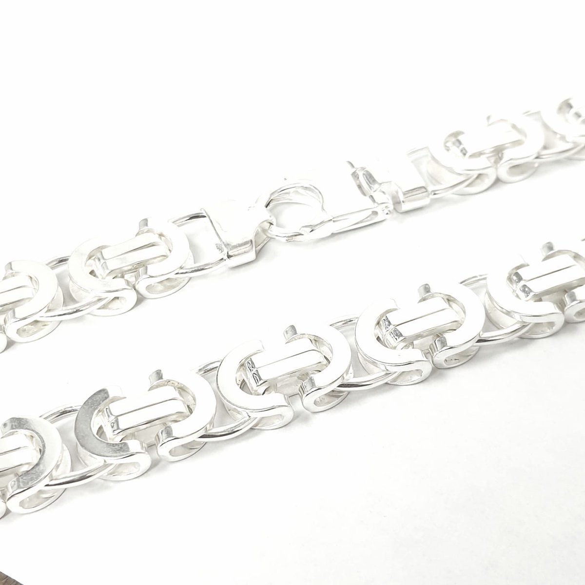 albone's tweet image. Silver Byzantine Chain Solid Heavy 925 Sterling 228.9g 30 Inch over 7 ounces⠀

#silver #metallic #metal #silvery #argent #gold #jewelry #handmade #jewellery #fashion #earrings #necklace #love #ring #accessories #silverjewelry #style #handmadejewelry #bracelet #rings #art
