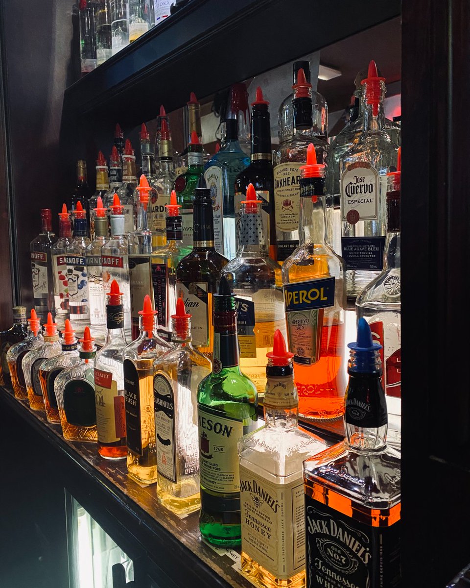 thirstylionwpg's tweet photo. Why limit happy to only an hour? ⏰ It's #HappyHour ALL DAY at the #ThirstyLion!😀🙌 https://t.co/FhcfhUGN0N