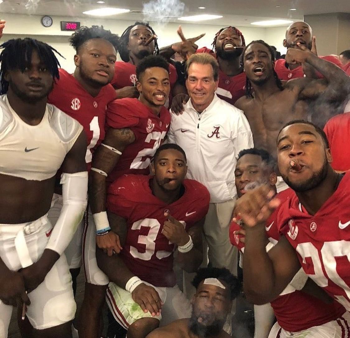 BuiltBySaban's tweet photo. Since it’s officially that time of the year https://t.co/UDCCS1ZctI