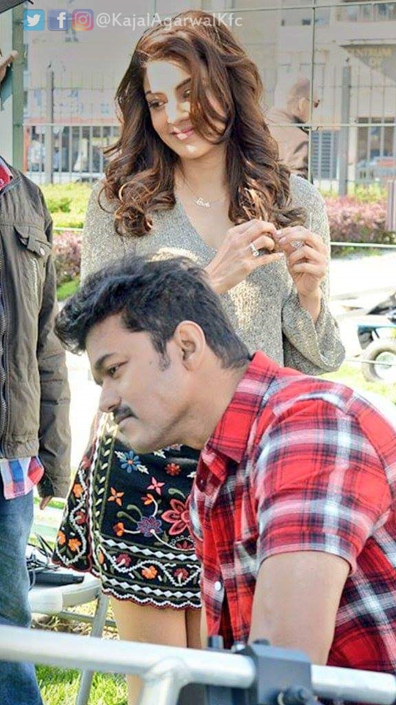 KajalAgarwalKfc's tweet photo. #3YearsOfMegaBBMersal #ThalapathyVijay @MsKajalAggarwal
#Thalapathy #Vijay #KajalAggarwal #Kajal #Mersal #3YearsOfMersal #Master https://t.co/se89k6rKwn