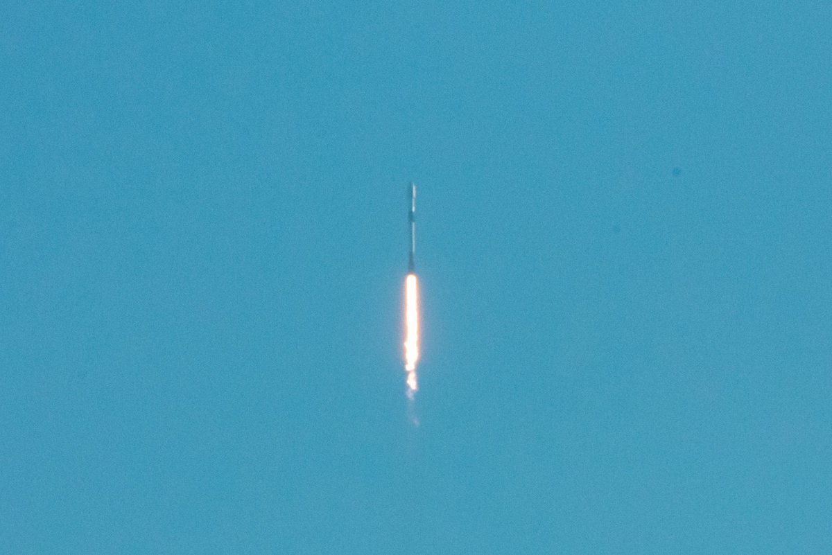 HlavsaDennis's tweet image. My view from the #LaunchWindow this morning.