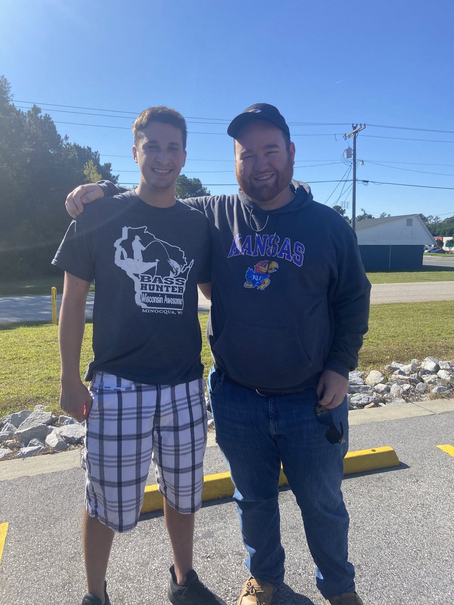 The_Mantice's tweet photo. First irl meet up from the stream!  Thanks for Waffle House! @biggiemtg https://t.co/SBkLnOGAZ7