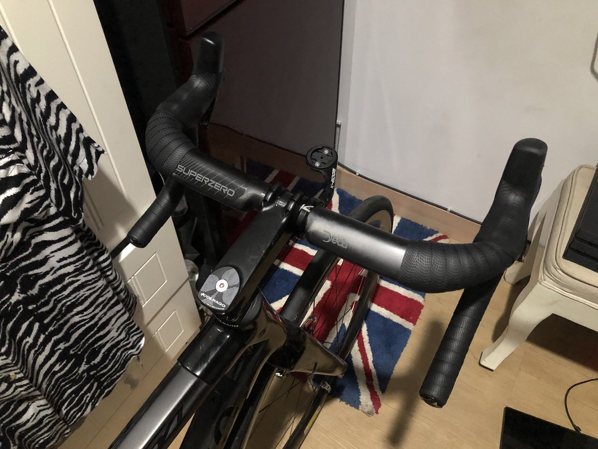 rahanandra's tweet photo. #fnfjb - WTS Aerobar Deda Superzero condition 99% like new. +628119996867 https://t.co/Kz5LGQaona