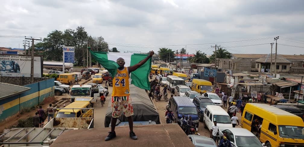 Aarefunds1's tweet photo. NEW NIGERIA IS HERE 💚🤍💚.
ENOUGH IS ENOUGH
ATI Soro Soke in Ogun State.📢📢📢📢📢
#endpolicebrutalityinnigeria #Otaprotest #endbadgovernment #endsars #sorosoke https://t.co/zK6t0QWcte