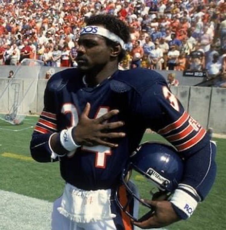 Super70sSports's tweet photo. America’s running back. https://t.co/H8RpbuC4Zf