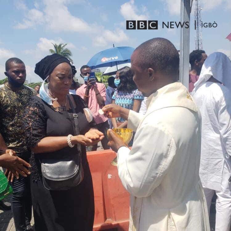 LoladeSowoolu's tweet image. This happened at Lekki toll today?? Wake me up! I’m so happy!