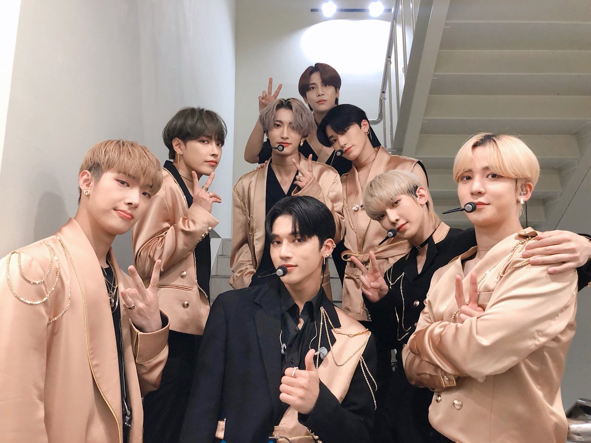 ATEEZofficial's tweet photo. [📷] TODAY ATEEZ

6월에 이어 10월에도 찾아온 KCON✌️
늦은 시간까지 함께해줘서 고마워요❤️

#TODAY_ATEEZ #ATEEZ #에이티즈 https://t.co/CwjMTXmqkq