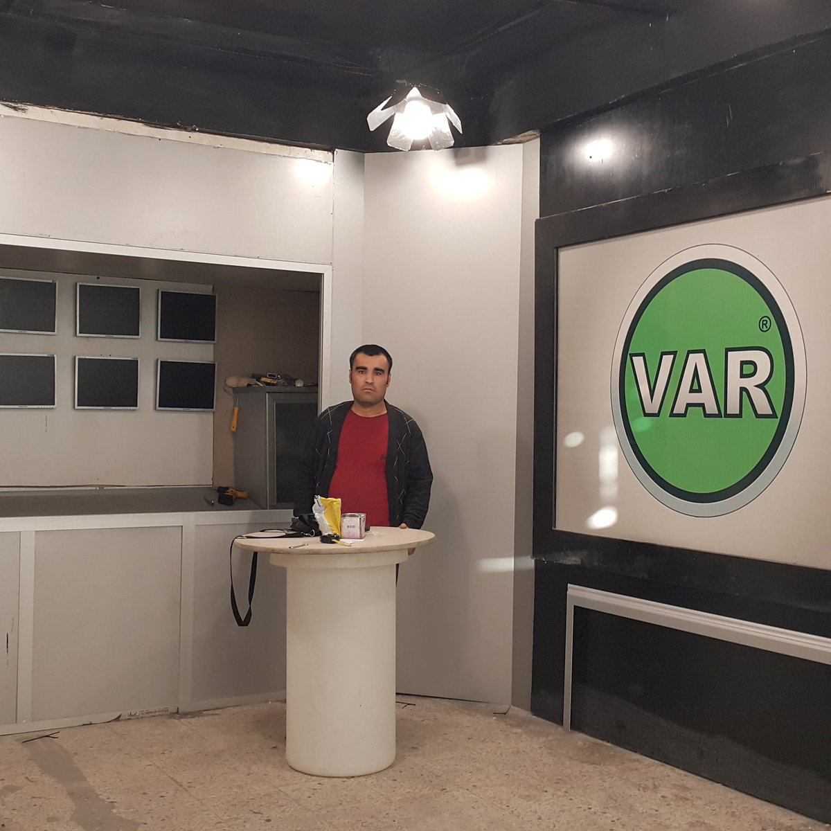 TV VAR COM   Studyomuzda çalışmalara devam

#tv #tvvar  #tvvarcom #tvstudyo #tvyayin #canliyayin #tvprogram #tvprogrami  #tvprogramlari #televizyon #televizyonyayini #tvkanali #televizyonkanali #ıptv #dijitaltv #Digitaltv