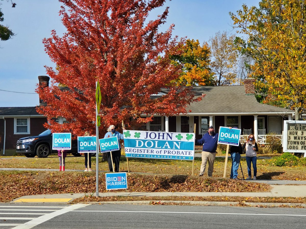 JohnDolan2020's tweet photo. WHAT A BEAUTIFUL DAY TO VOTE EARLY!
#Auburn (Drury Sq), #Leominster (Monument Sq) with the Cronin's Team, then #Holden Town Hall and #Rutland Common with Democratic Town Committee EARLY VOTING IS UNDERWAY! https://t.co/zuBm4S4xX8