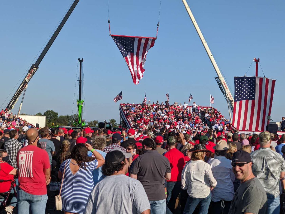 SunnWong1's tweet photo. Our top volunteers were granted special seating right behind the President at ๏ฟผhis Rally in Macon on 10/16, which energized immensely to supporters. Go Trump! Go Republicans! 15 days!!!
#Trump2020 #georgiagrit #apaforTrump #LeadRight https://t.co/Rd5sGr9ADa