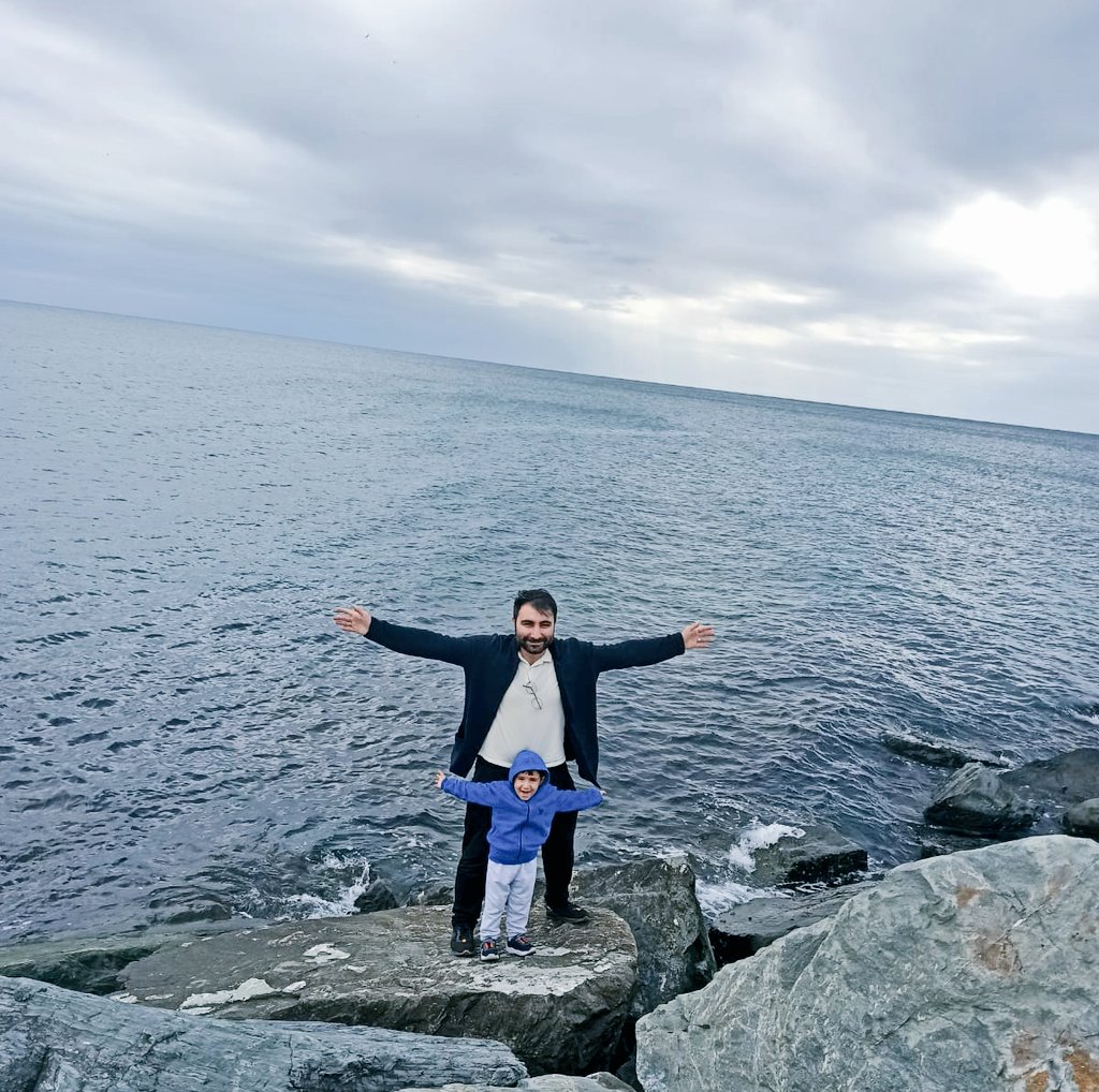 Denizlerin dalgasıyım...