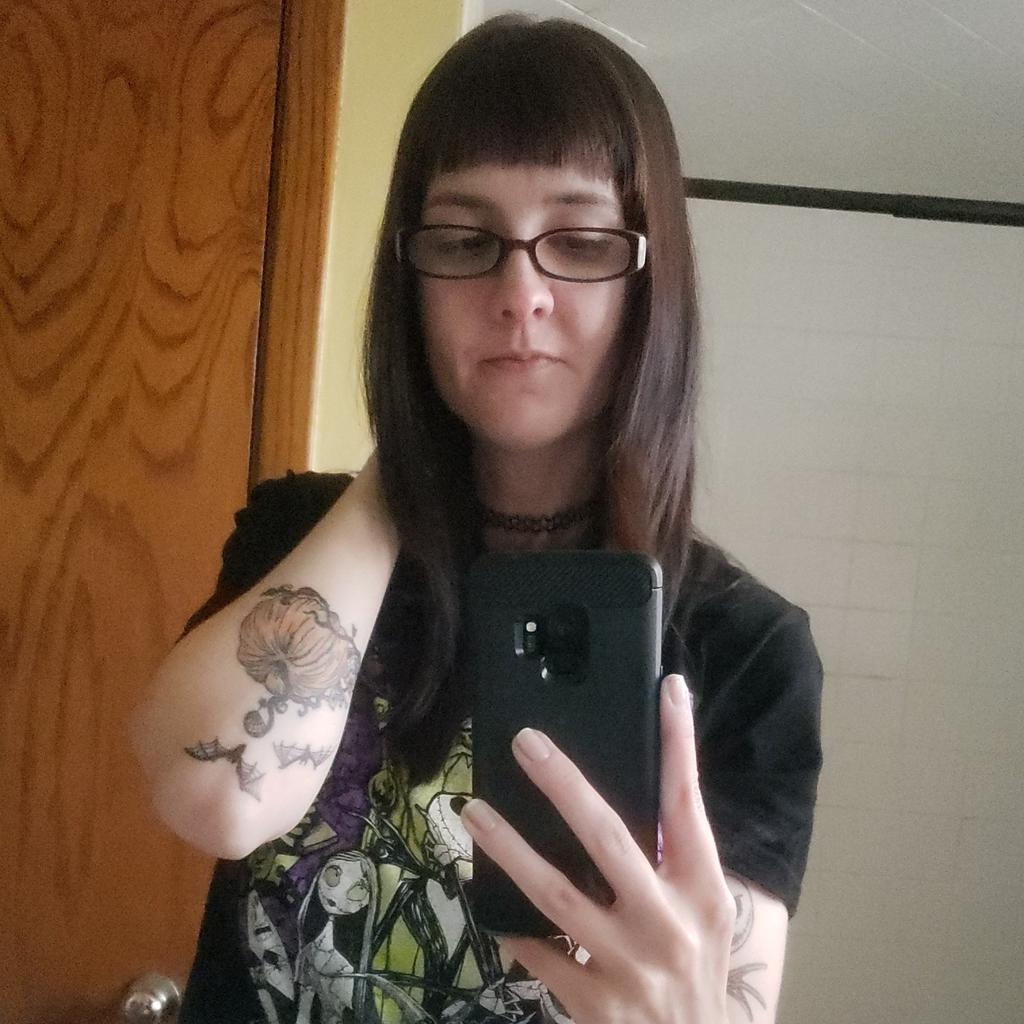 blackrose__17's tweet photo. #NewProfilePic #pumpkintattoo #nightmarebeforechristmas #spookyseason https://t.co/cDz6MdlNiF