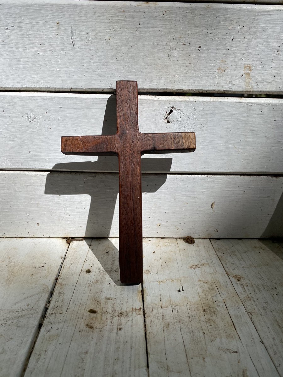 mr_chrisharmon's tweet photo. I no longer work for the #depot - still an avid shopper - recently bought some #woodworking tools and picked up a hobby - here is a #cross I made and donated to homes4heroes - they provide homes to homeless #vets 100+ year old walnut no stain just olive oil and lots of sanding https://t.co/BrfosSmSOL
