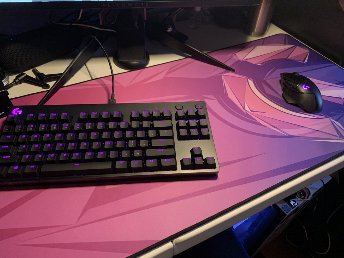 VenchuuR's tweet photo. Spicy or nah? #NeonPad 
@AddiceInc 
@esp_tiger 
@1MustFaLLGaming 
@LogitechG 
#1MustFaLL https://t.co/C9cs165z0y