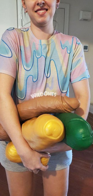 More huge and beautiful @hankeystoys added to my collection 🥰  i'm honestly scared 😳 https://t.co/P0<a class="tags" href="/tag/hankeystoys">@hankeystoys</a>