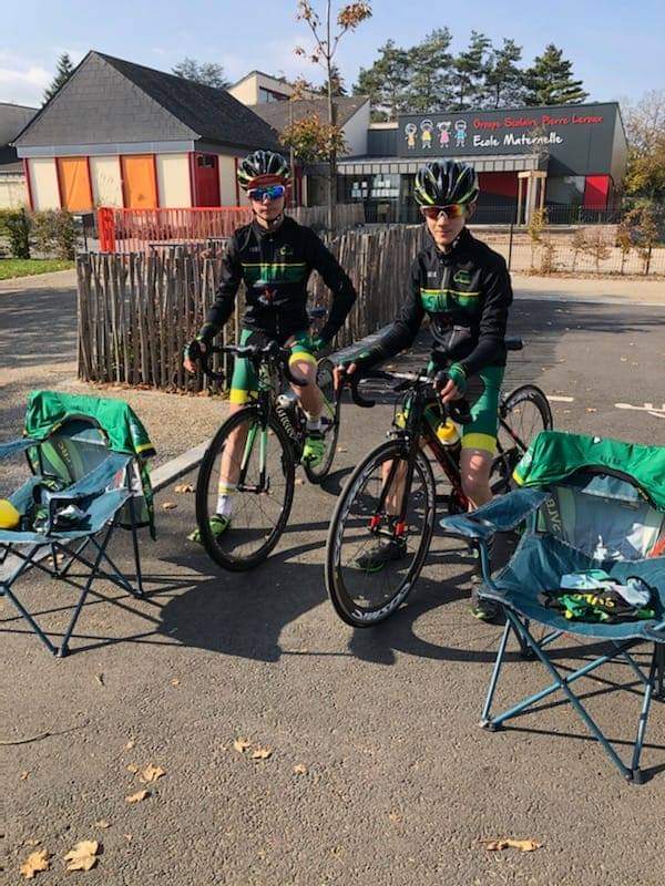 Svlbcycliste's tweet photo. 💚💛 Belle performance des frères Hériveau pour la dernière course sur route à Bréal sous Montfort (35). Axel est 5️⃣ème en minimes et Gatien 1️⃣1️⃣ème en cadets 👏
#SVLBC #JoieetBonneHumeur #PtitsVerts https://t.co/KAH87TSUwp