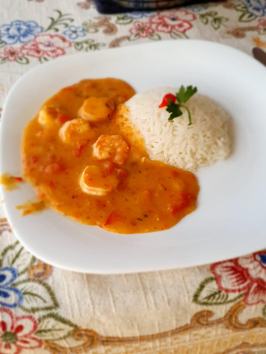luiz_leiria's tweet photo. There are many reasons to hate Brazil, but certainly there are also many reasons to love it. Here I show you a sample of a good reason to love Brazil: brazilian food!! #springfeelslikesummer #summerlifestyle #codrolls #bobódecamarão #brazilianipa #ribeiraopreto #pepper https://t.co/ildH15oC6h