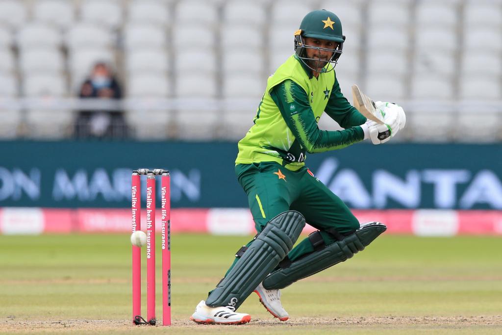 ICC's tweet photo. 5️⃣6️⃣* runs
2️⃣2️⃣ balls
3️⃣ fours
4️⃣ sixes

A 🔥 knock by Shoaib Malik in the #NationalT20Cup final for Kyber Paktunkhwa!

Southern Punjab need 207 to claim the trophy 🏆 https://t.co/359DqFKWC5