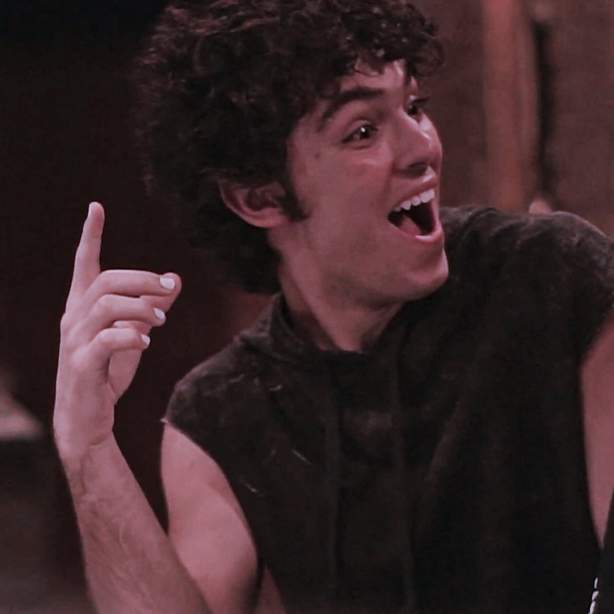 gresslight's tweet image. La mejor secuencia es Joaquín reaccionando a la canción que sería el primer capítulo de su ep 

BLACKVERSARY