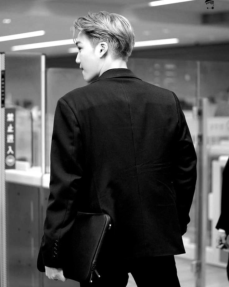Kimhot15's tweet photo. If he is ugly ...i dont know what does fucking beautiful meam....

#kai #kaibeautiful #kaibest #kaibestboy #kaisexiest
🐺𝙎𝙆⁸⁸⁹⁴🐻
#EXO @weareoneEXO @exoonearewe @B_hundred_Hyun @layzhang @KrisWu https://t.co/j6Fu5JqX1Z