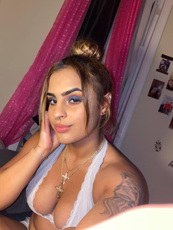 jasminebanks121's tweet photo. Add me on snap Jasmineps_1 #premiumsnap #snappremium #horny #onlyFans #snapch #meetups #CashAppFriday #FREAKYFINGERS #snapchatgirl https://t.co/V6q6uZDJpg