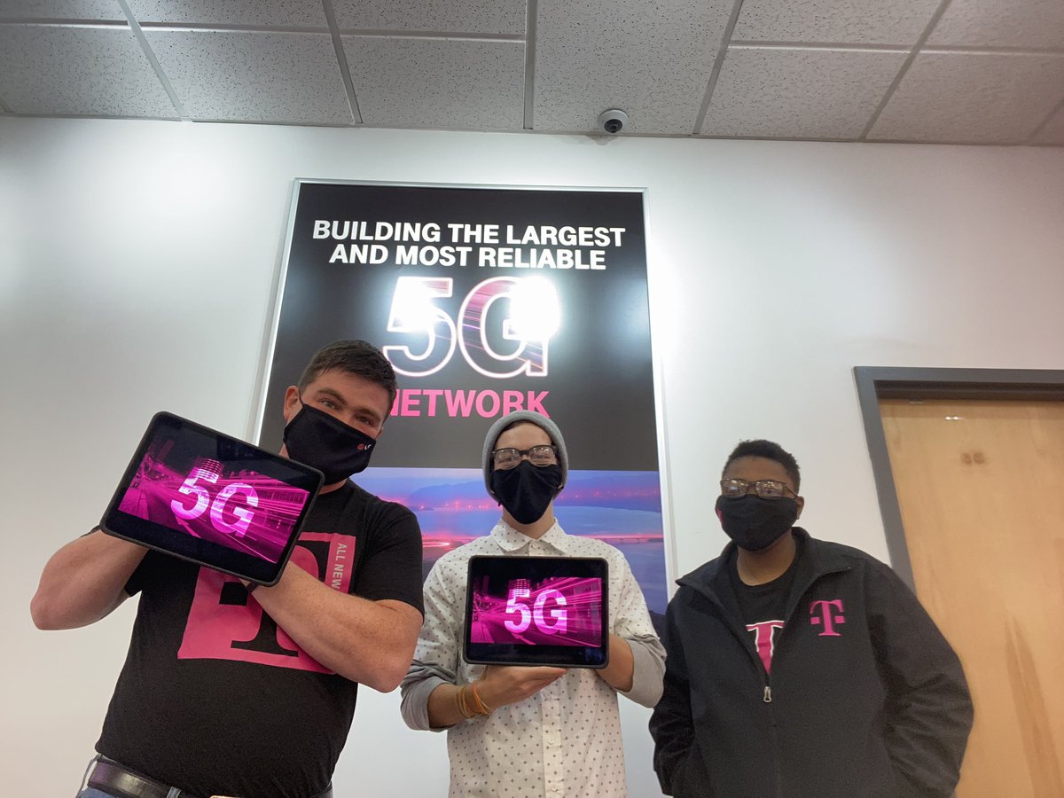 The Pueblo Mall T-Mobile Store 5ESU is ready to sell our AWESOME 5G network for ALL customers! @Eric_CSource @TMobileGear #iLoveTMobile #5GSweetSpot